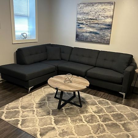 Fallsview Boutique 2Bd 1B Apartment Niagara Falls Exterior foto